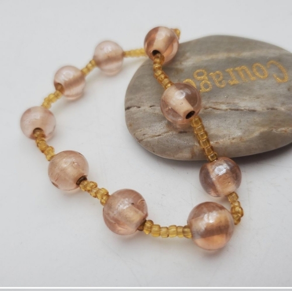 Pink champagne beaded elegant bracelet - Picture 2 of 2